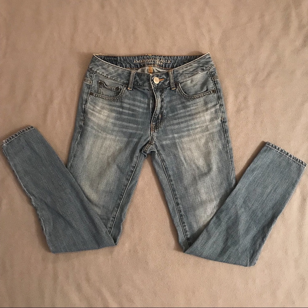American Eagle skinny light wash jeans